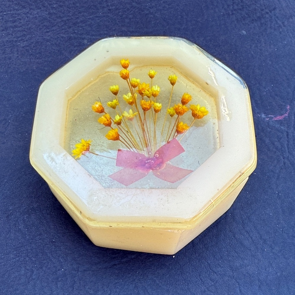 Vintage Cream Octagonal Box with Yellow Floral Design trinket
